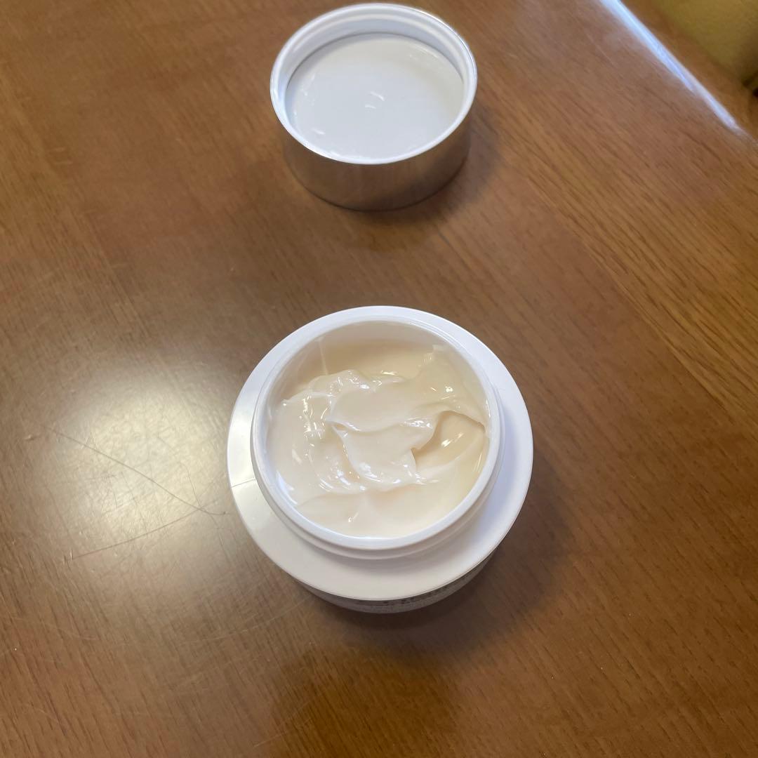 イーブンベターブライトモイスチャークリーム