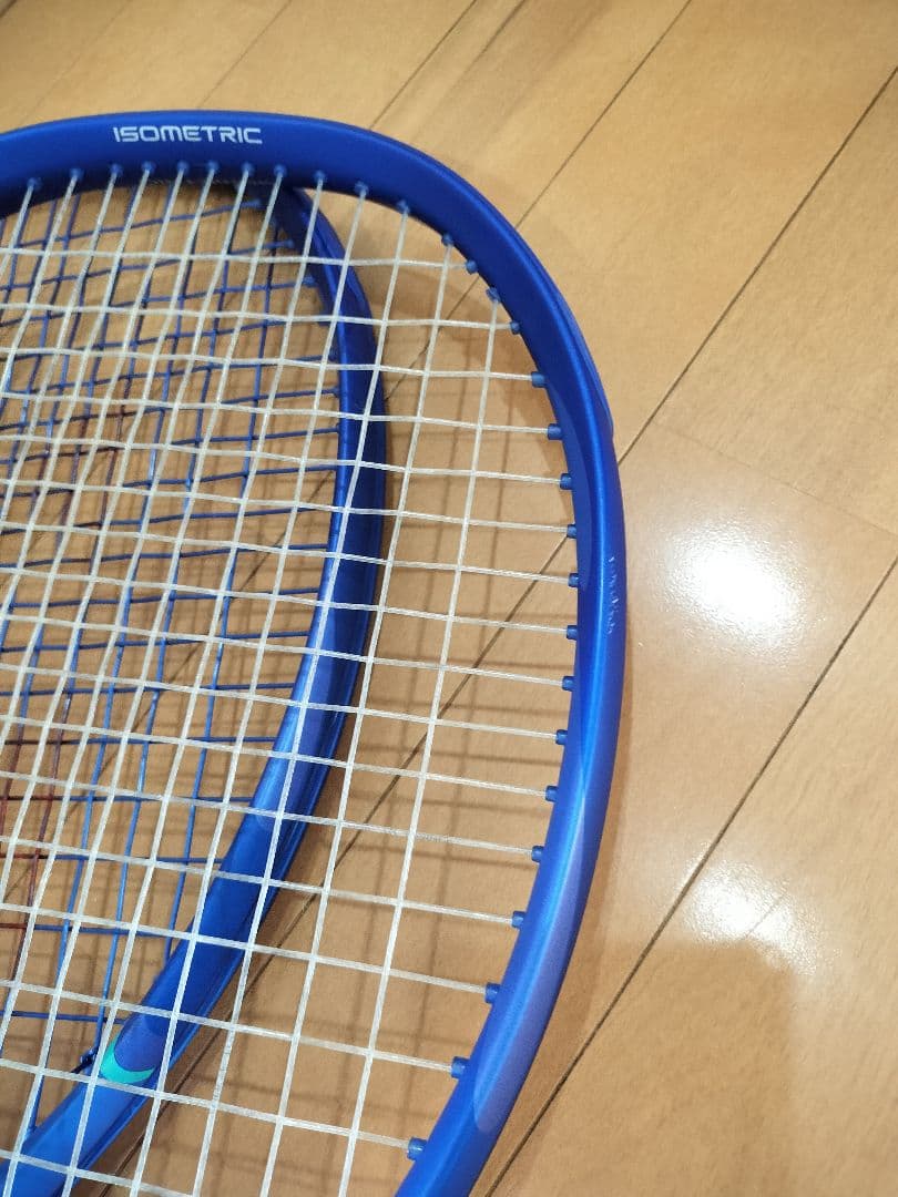 現行モデル　YONEX EZONE 110 テニスラケット