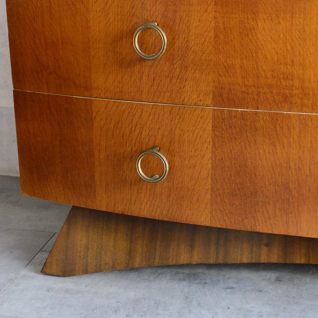 ねこ　イギリスヴィンテージ チェスト ショートサイドボード リビングボード