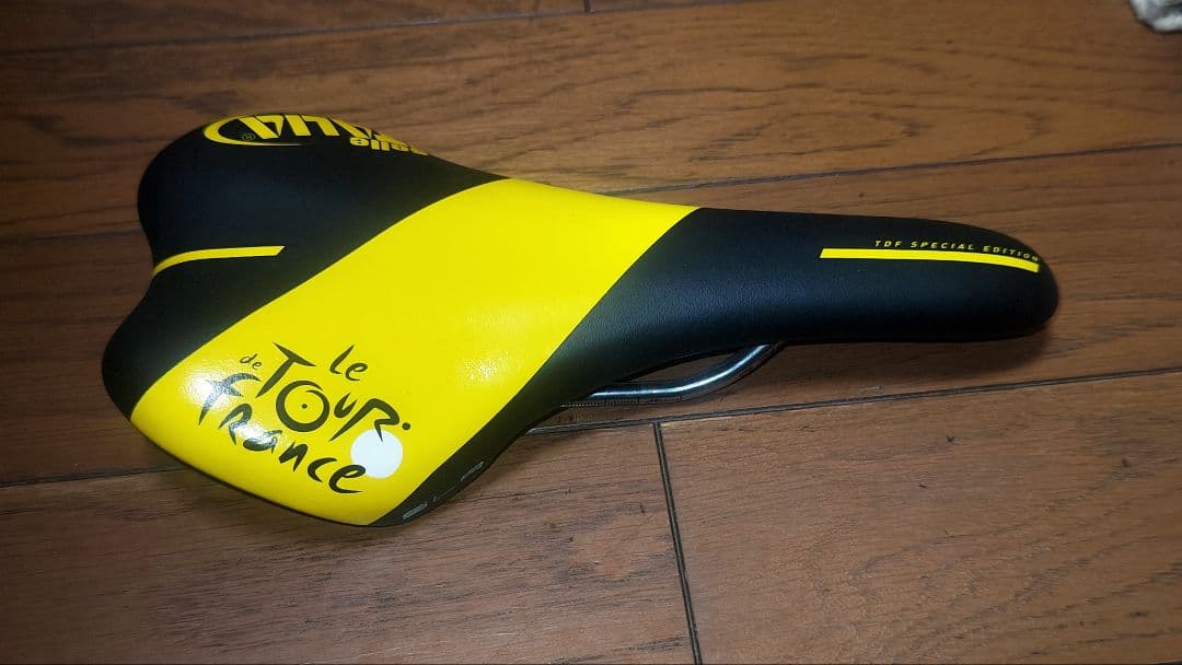セライタリア SLR ツール・ド・フランス限定カラー