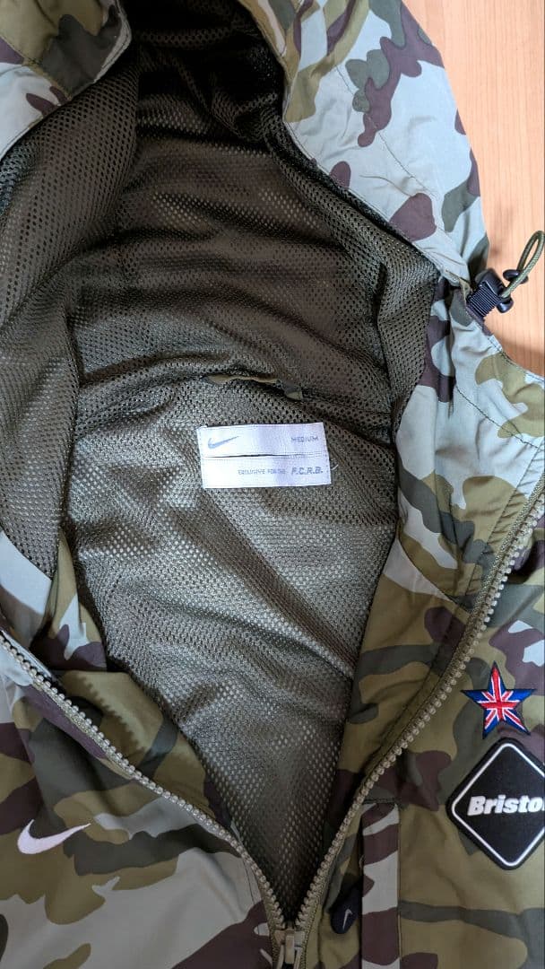 Nike 迷彩柄 ナイロンジャケット F.C. Real Bristol