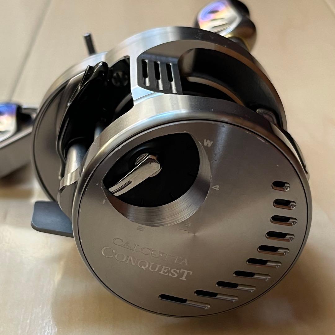 SHIMANO カルカッタコンクエスト DC 100HG チタンノブ