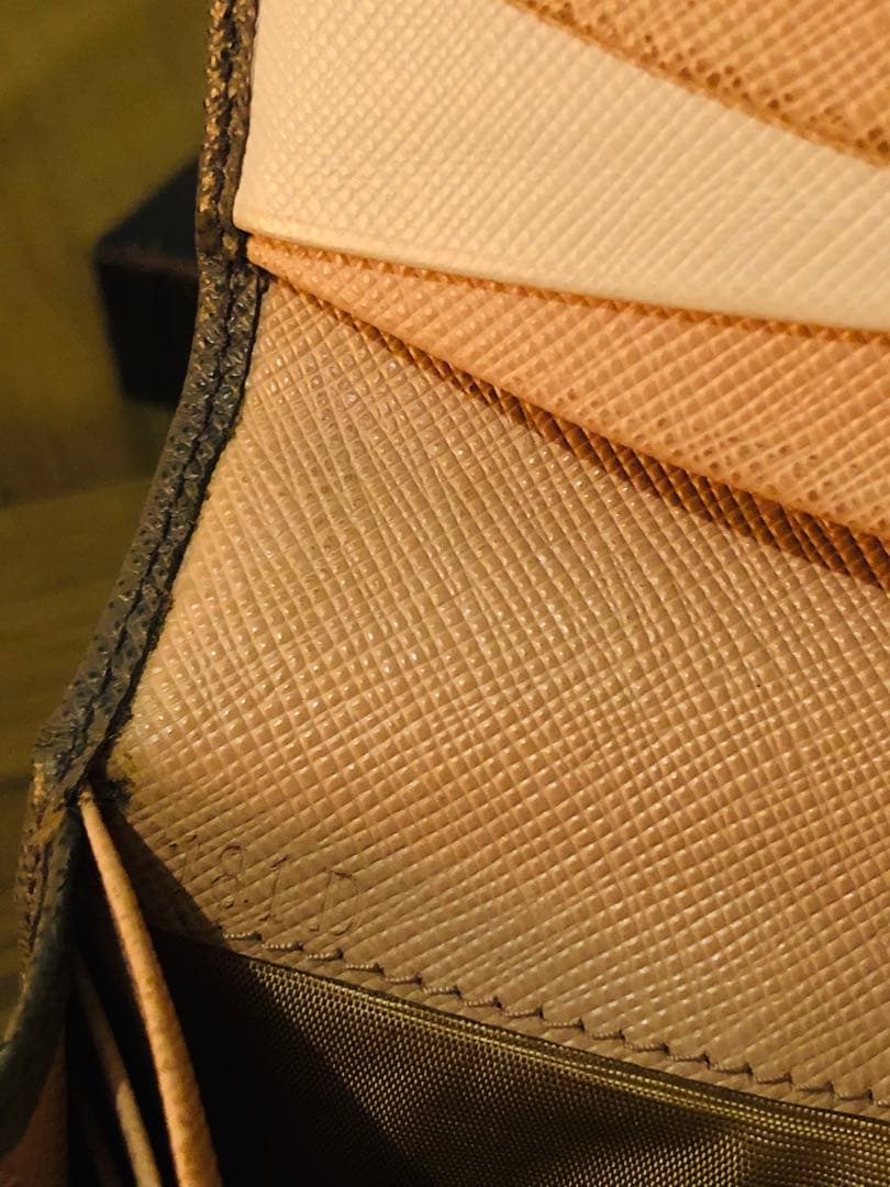 PRADA グレー 長財布