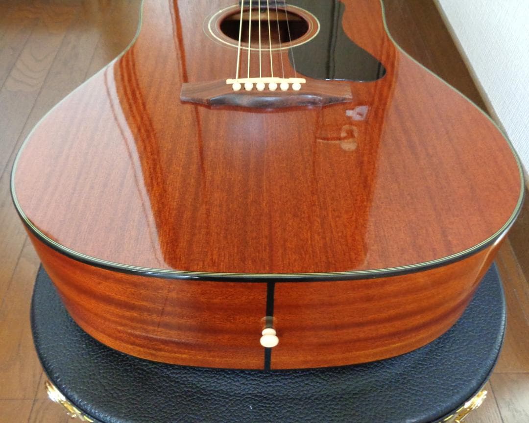 GUILD D-125 NAT　オール単板マホガニー　美品！　純正ハードケース付