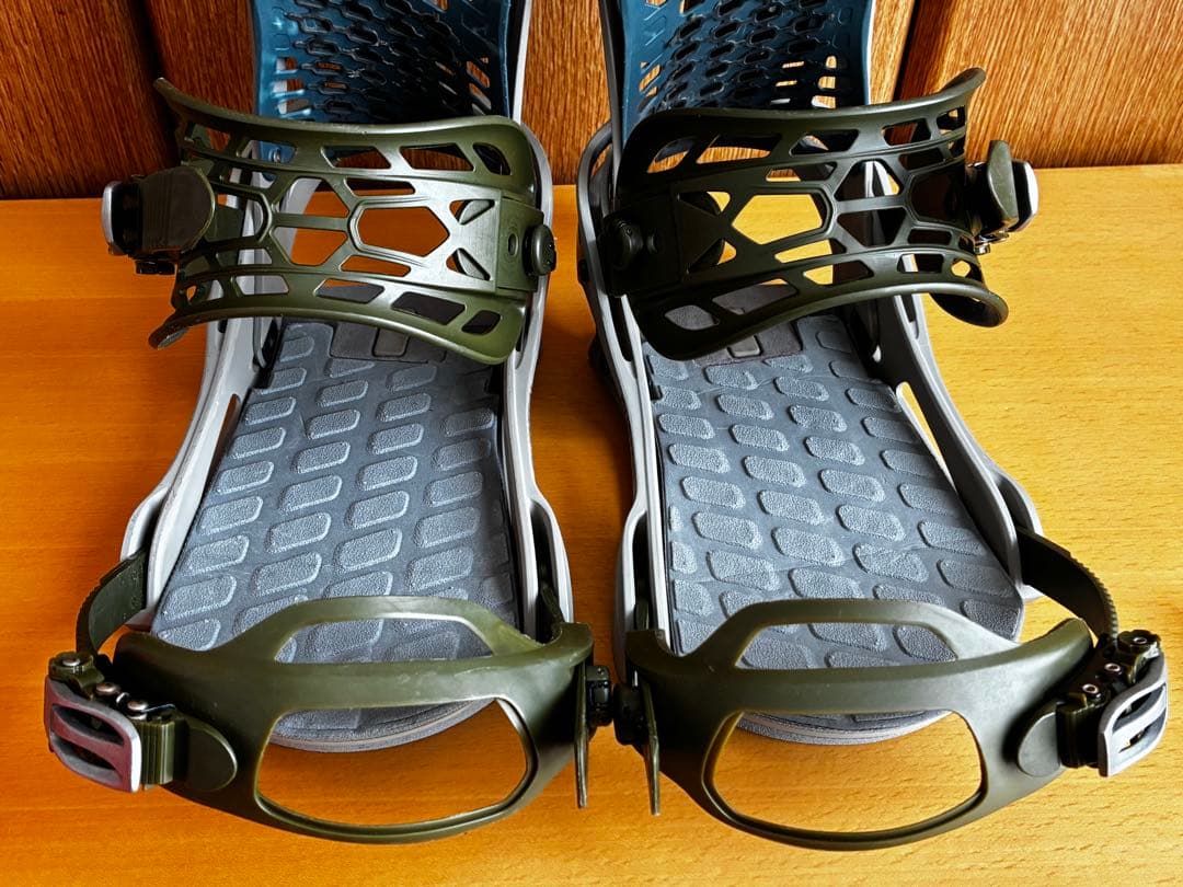 バートンBURTONバインディング【ジェネシスTT（M）】ゲンテンスティック等に