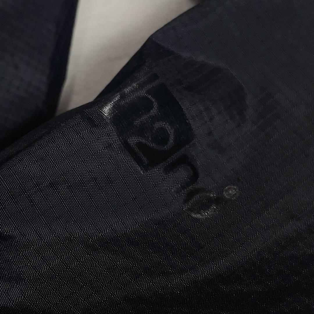 美品 パタゴニア インサレーテッドトレントシェルジャケット プリマロフト S 黒