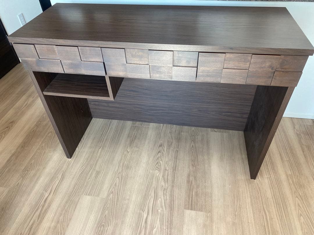 カップボード、木製デザインデスク、引き出し3つ&吊るし棚1つ付き