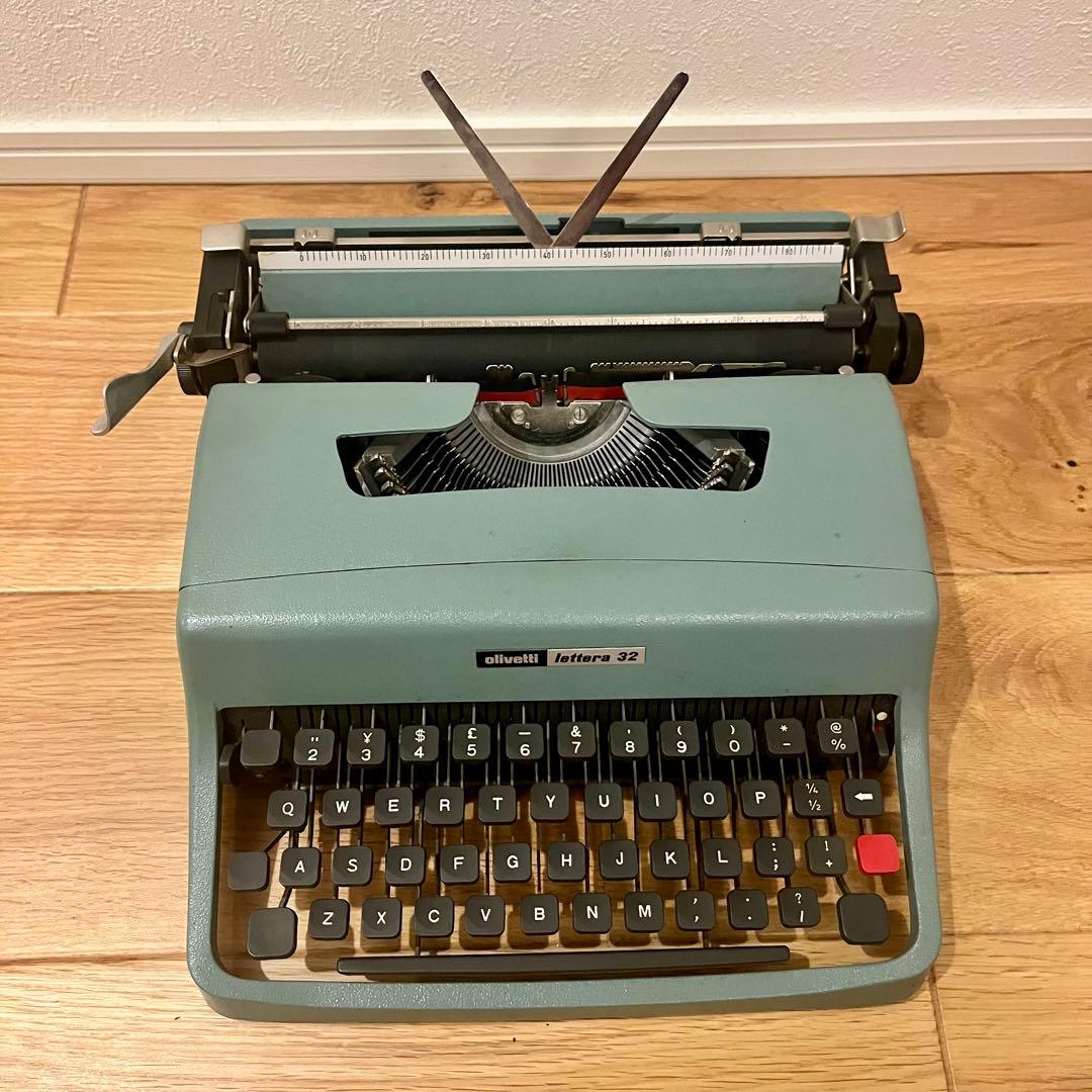 【昭和レトロ】タイプライター　GUCCI(グッチ)×オリベッティLettra32