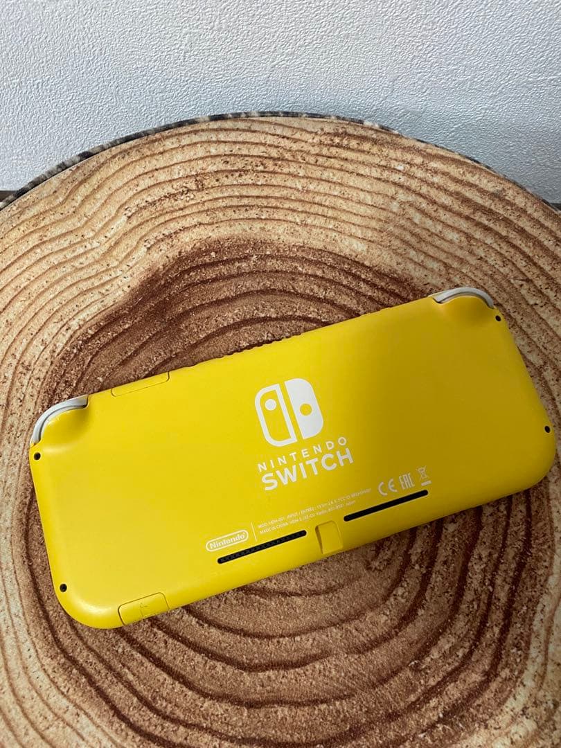 Nintendo Switch Lite イエロー　本体のみ　箱無し