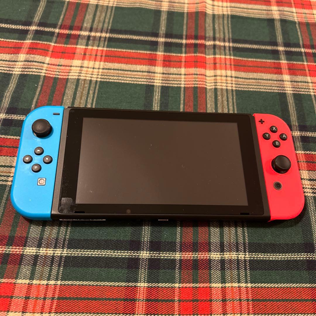 Switch本体（ドック、充電器つき）