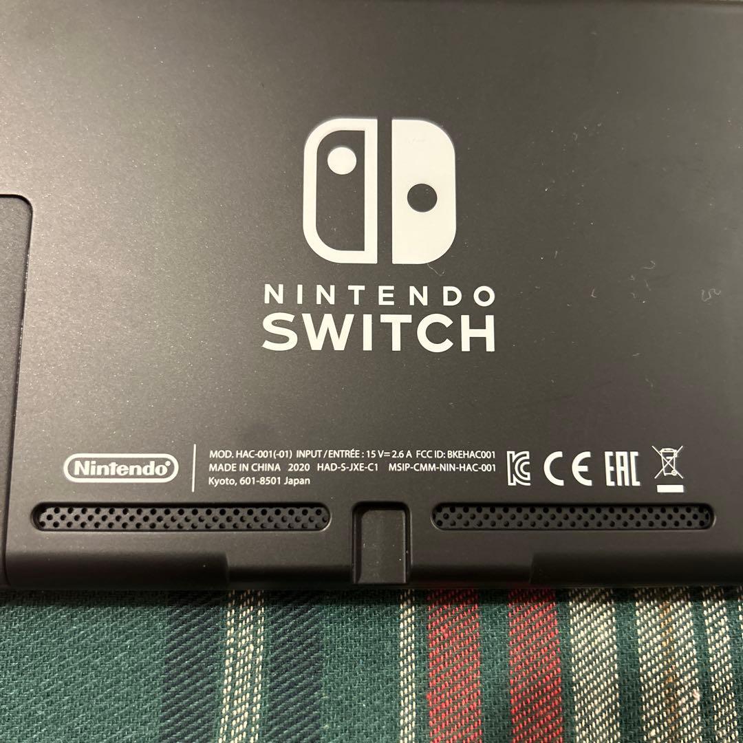 Switch本体（ドック、充電器つき）