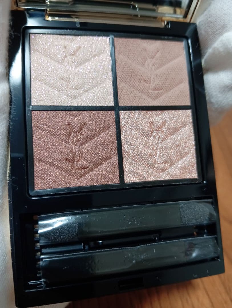 『新品未使用』イヴ・サンローランクチュールミニクラッチ 025 ゴールデンラスト