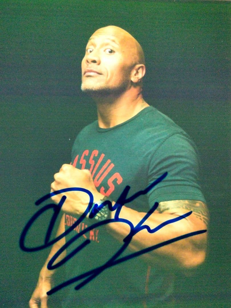 Definition…ドウェイン・ジョンソン直筆サイン入り2Lサイズ写真…