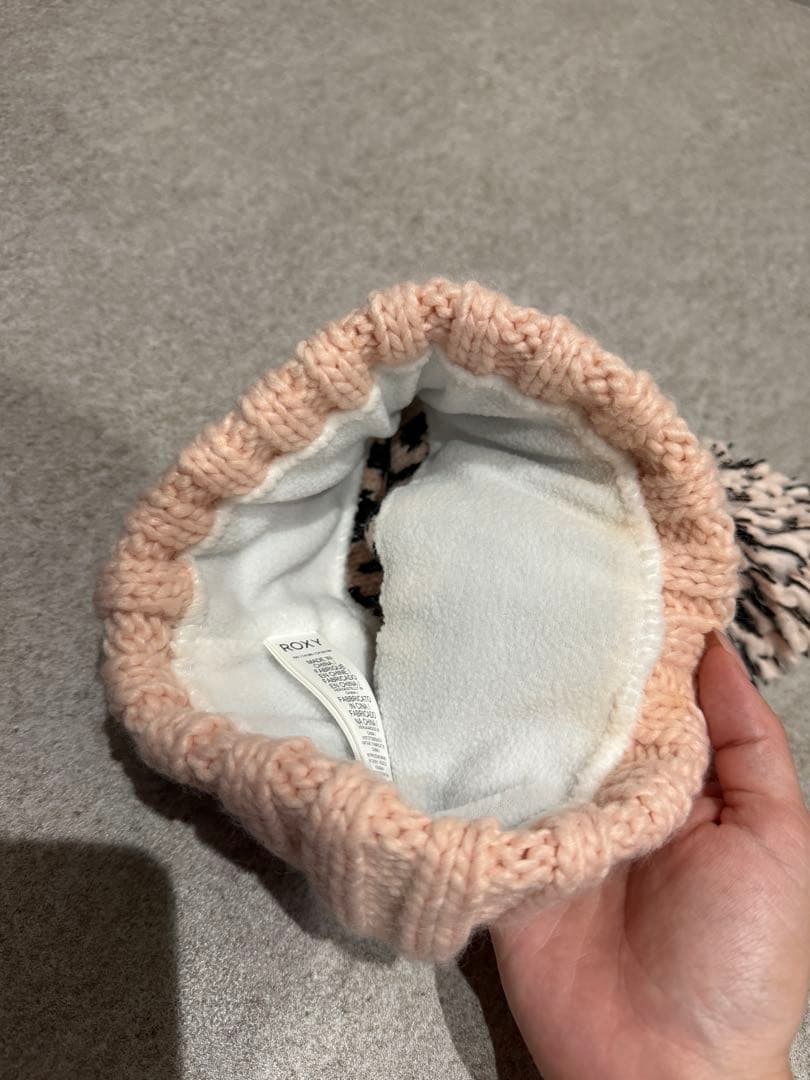 値下げ 完売品ROXYスノボーウェア上下&グローブ&ニット帽4点セット