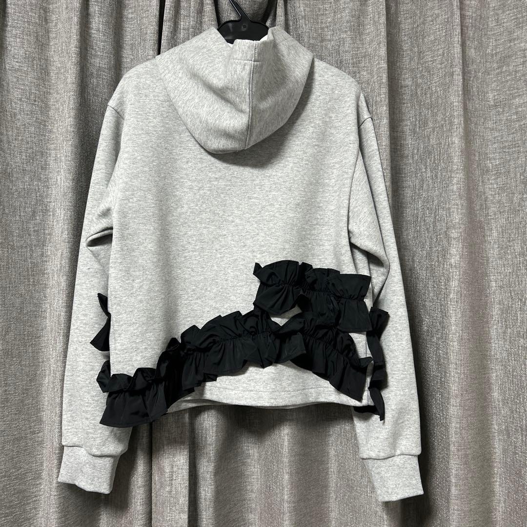 エイミーロウ　ギャザーフリルヘム フーディパーカー　Eimee Law