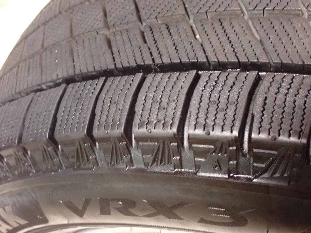 ヤリスクロス 純正 16インチ スタッドレスタイヤ 4本・60系プリウス使用可