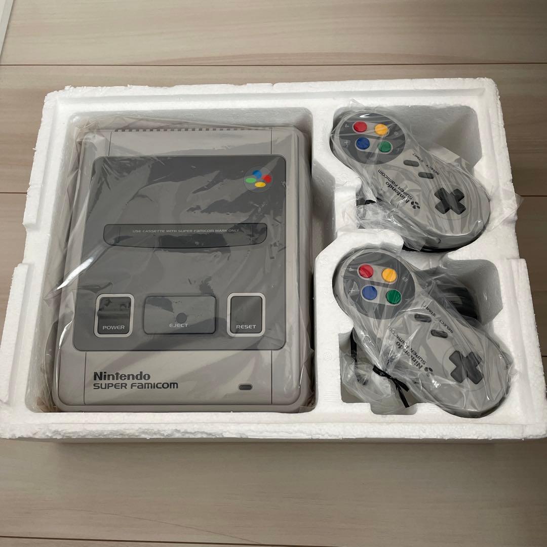 【Z47】初代スーパーファミコン本体　Nintendo 新品未使用品