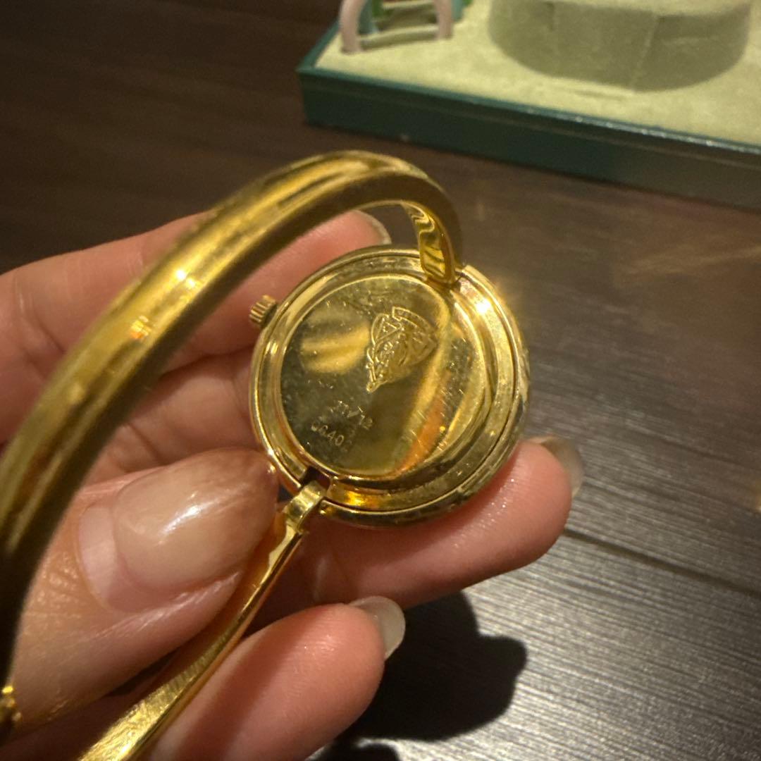 GUCCI ラウンドフェイス時計 交換用ベゼル付き