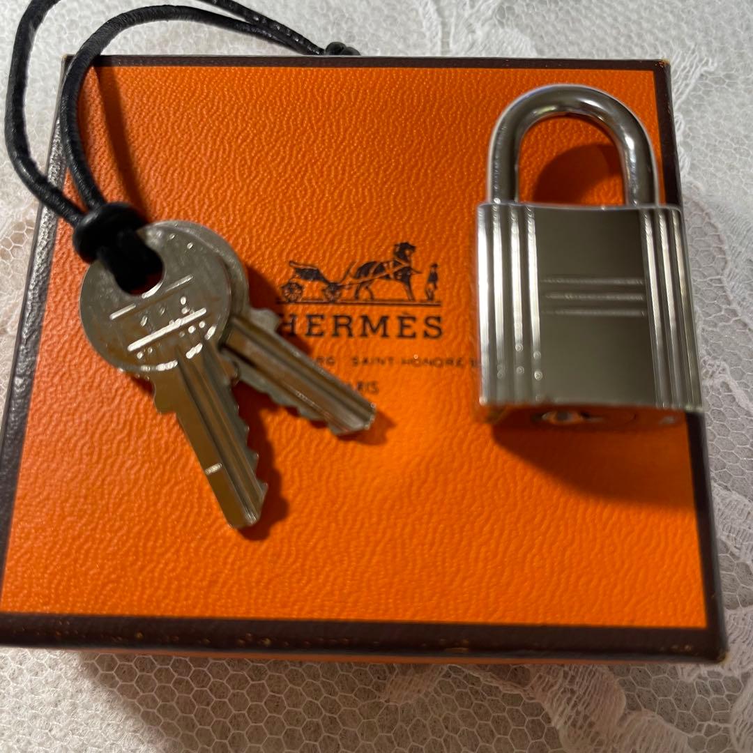 エルメス　カデナ 南京錠キー2本114シルバー パドロック