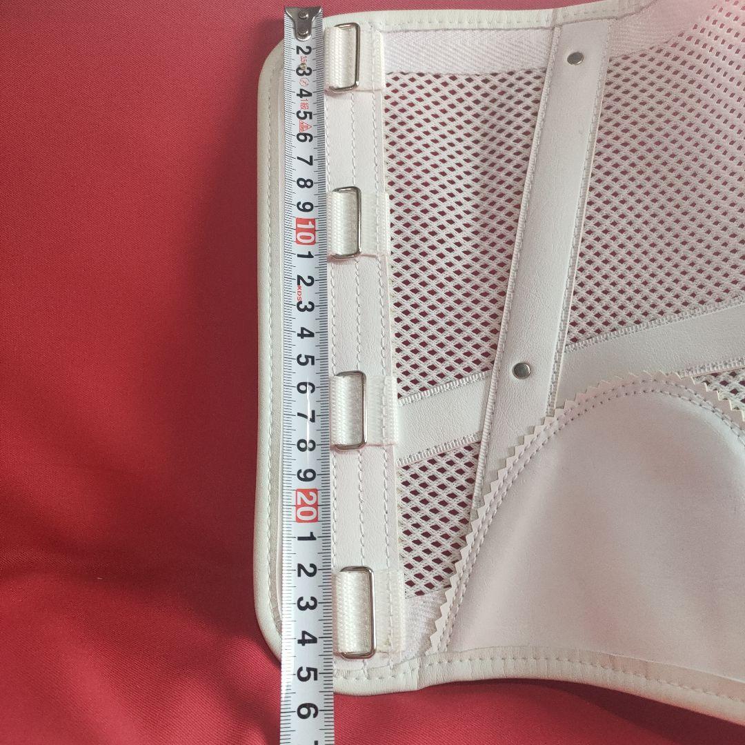 新品未使用　整形外科処方品　腰痛ベルト　医療用コルセット　ウエスト67センチ