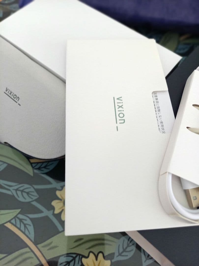 新品未使用　オートフォーカスメガネ　vixion01