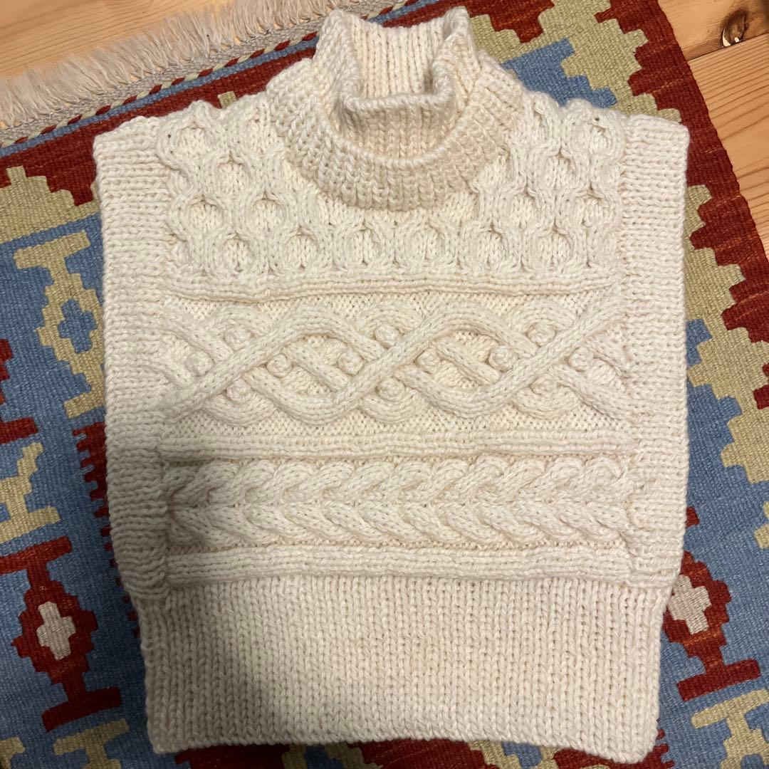 アラン模様　ニット　ベスト　ジレ　手編み