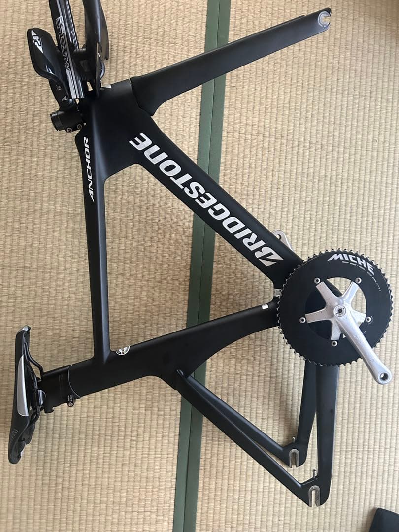 ブリヂストン　TS9