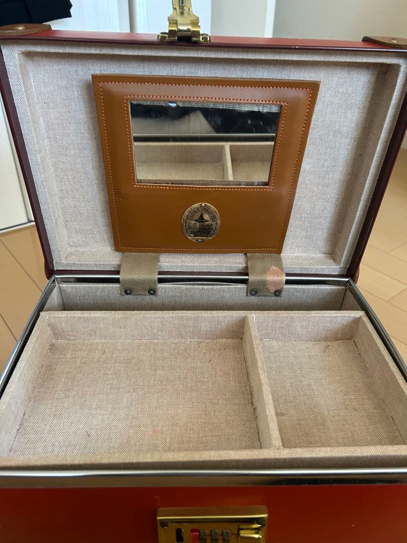 GLOBETROTTERグローブトロッター　ヴァニティケース