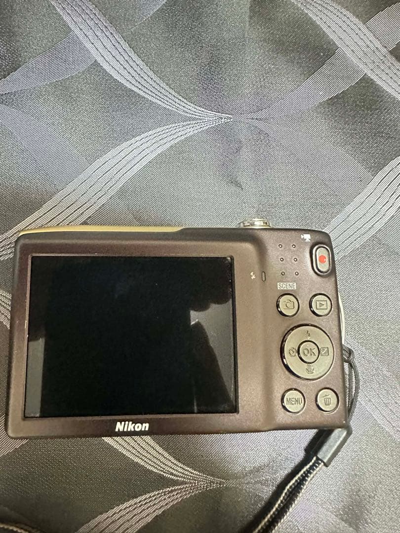【美品 】NIKON COOLPIX S3300