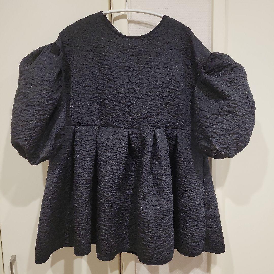 Blueleaブルレア　シルキージャガードブラウス　ブラック