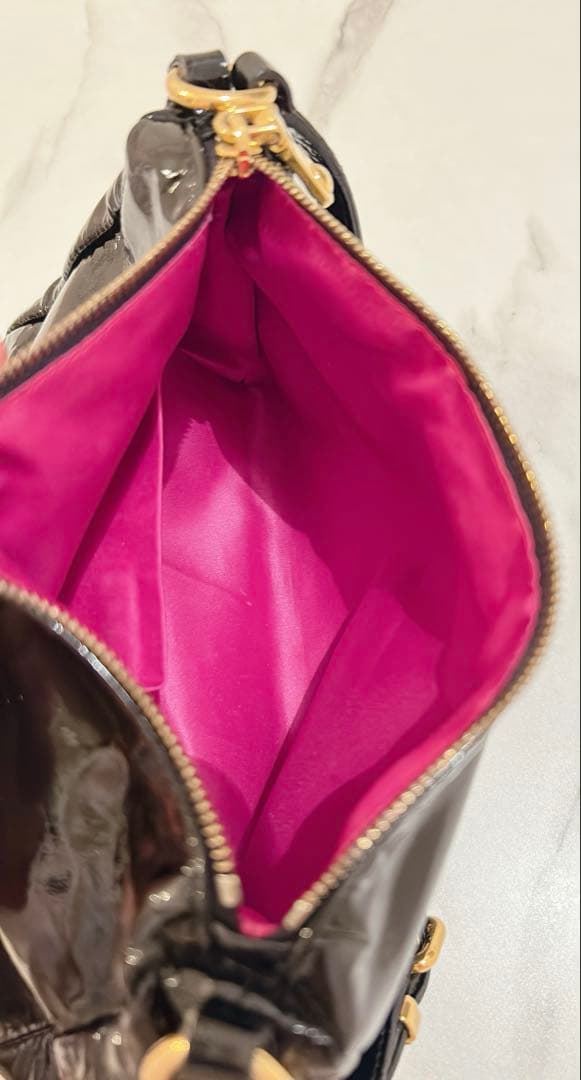 最終値下げ✨miumiu 黒 ハンドバッグ　ハートチャーム