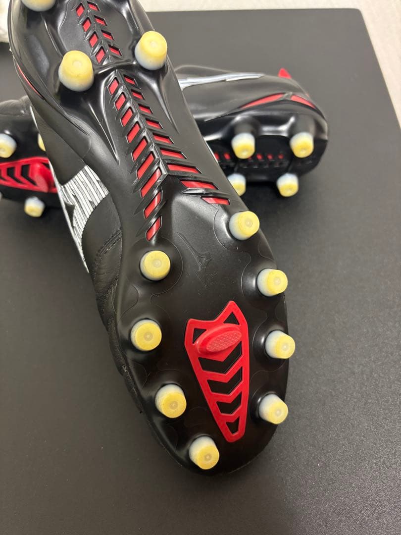 モレリア　ネオ4 26センチ