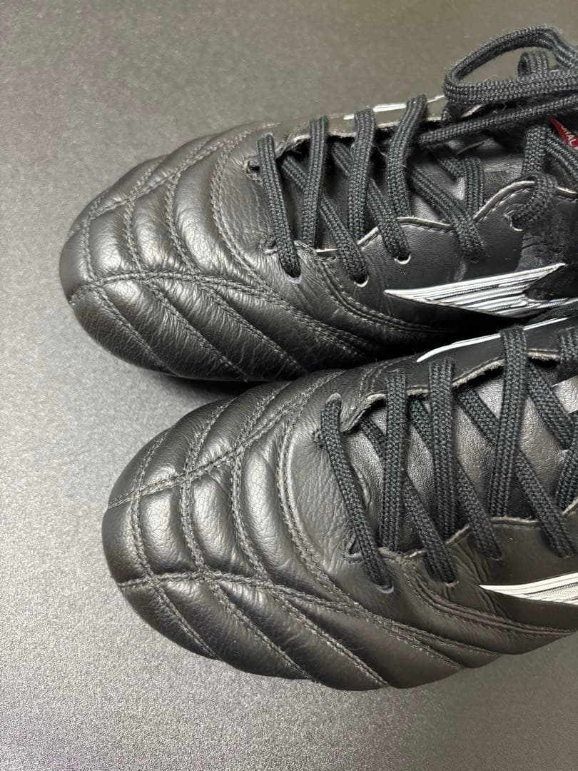 モレリア　ネオ4 26センチ