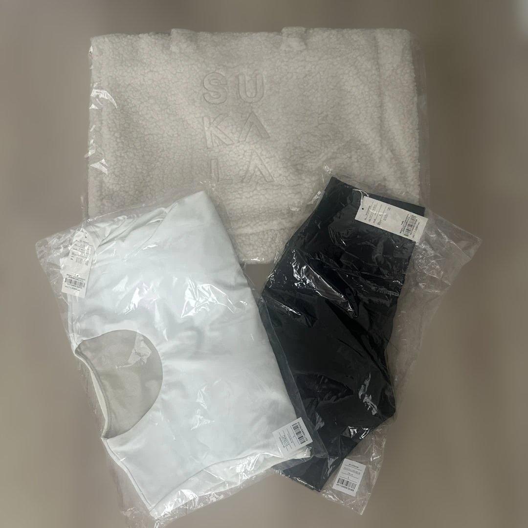 【新品】SUKALA LAVA カップ付きTee&プレーントレンカレギンストート