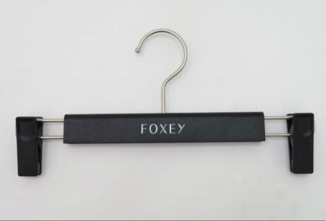r*l様 美品大量★FOXEYパンツハンガー10本 ハンガー15本 計25本