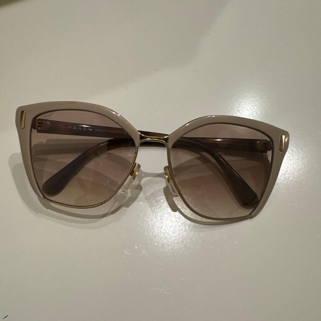 PRADA キャットアイ サングラス ゴールド