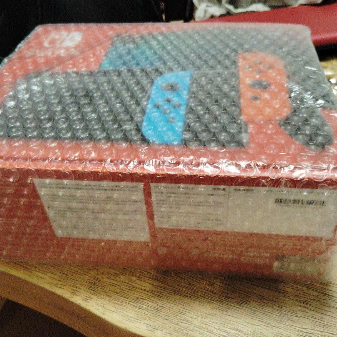 新品 Nintendo Switch 本体 ネオンブルー　ネオンレッド