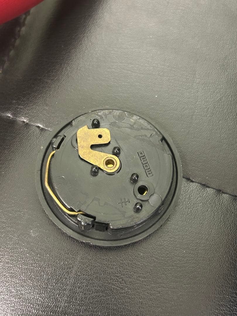 MOMO ベネトン　TEAM F1 ステアリング　ハンドル