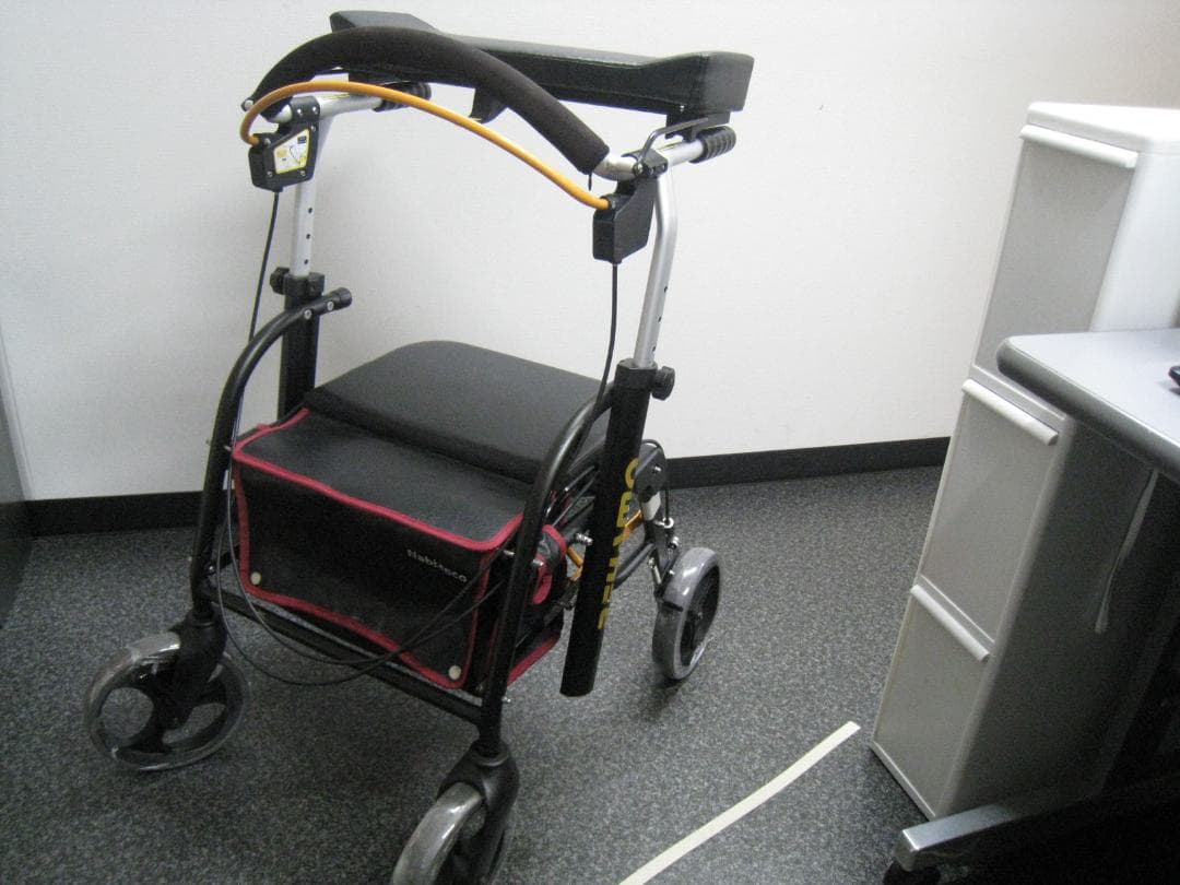 【送料無料】前腕支持型歩行車 REHAMO(リハモ) ナブテスコ ②