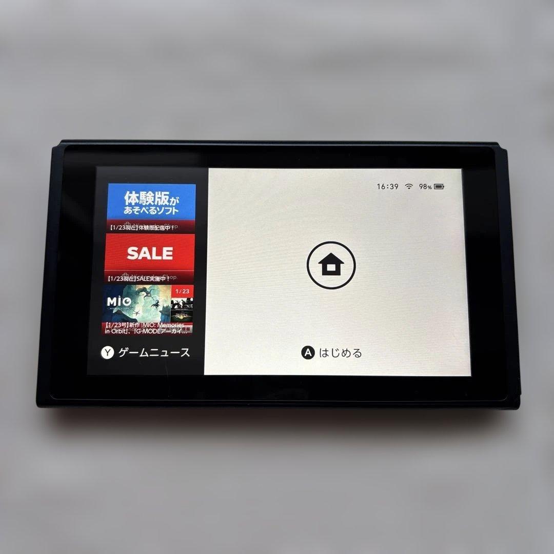 Nintendo Switch (ケースに割れあり)