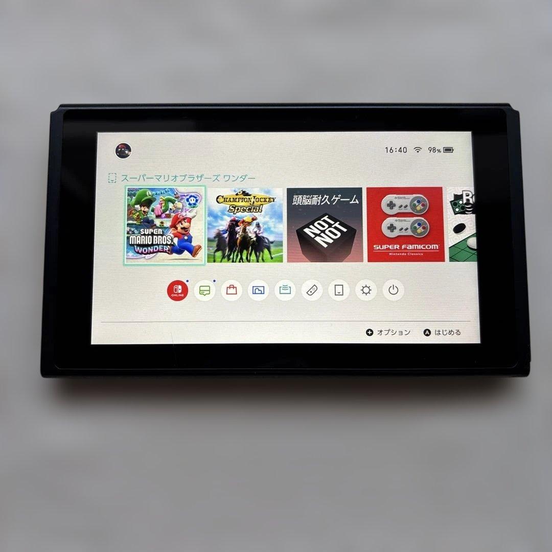 Nintendo Switch (ケースに割れあり)