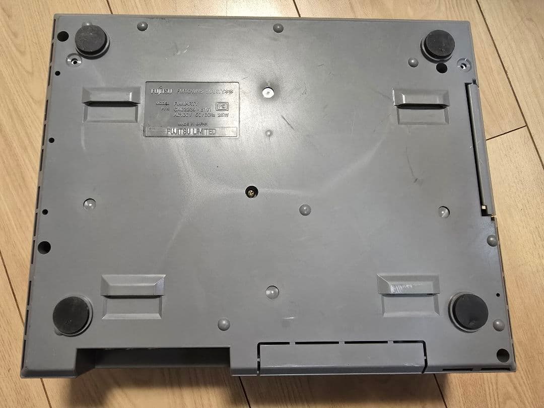 富士通FM TOWNS MARTY 本体