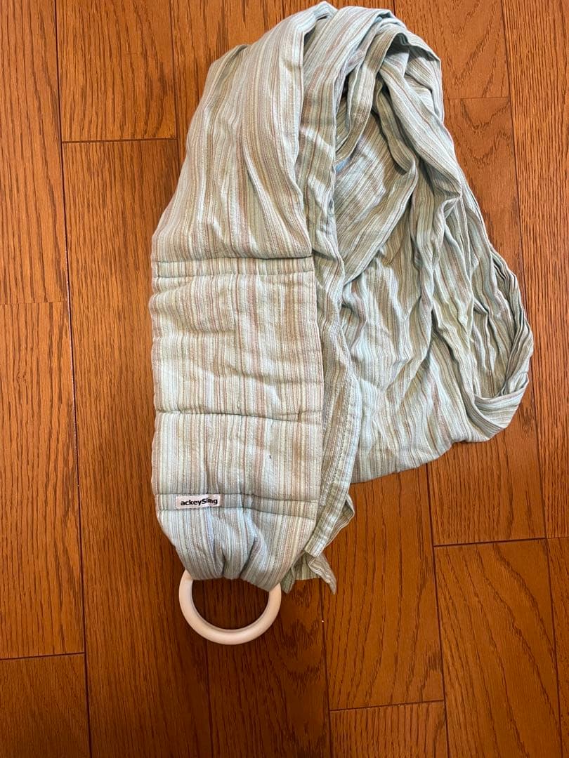 アッキースリング