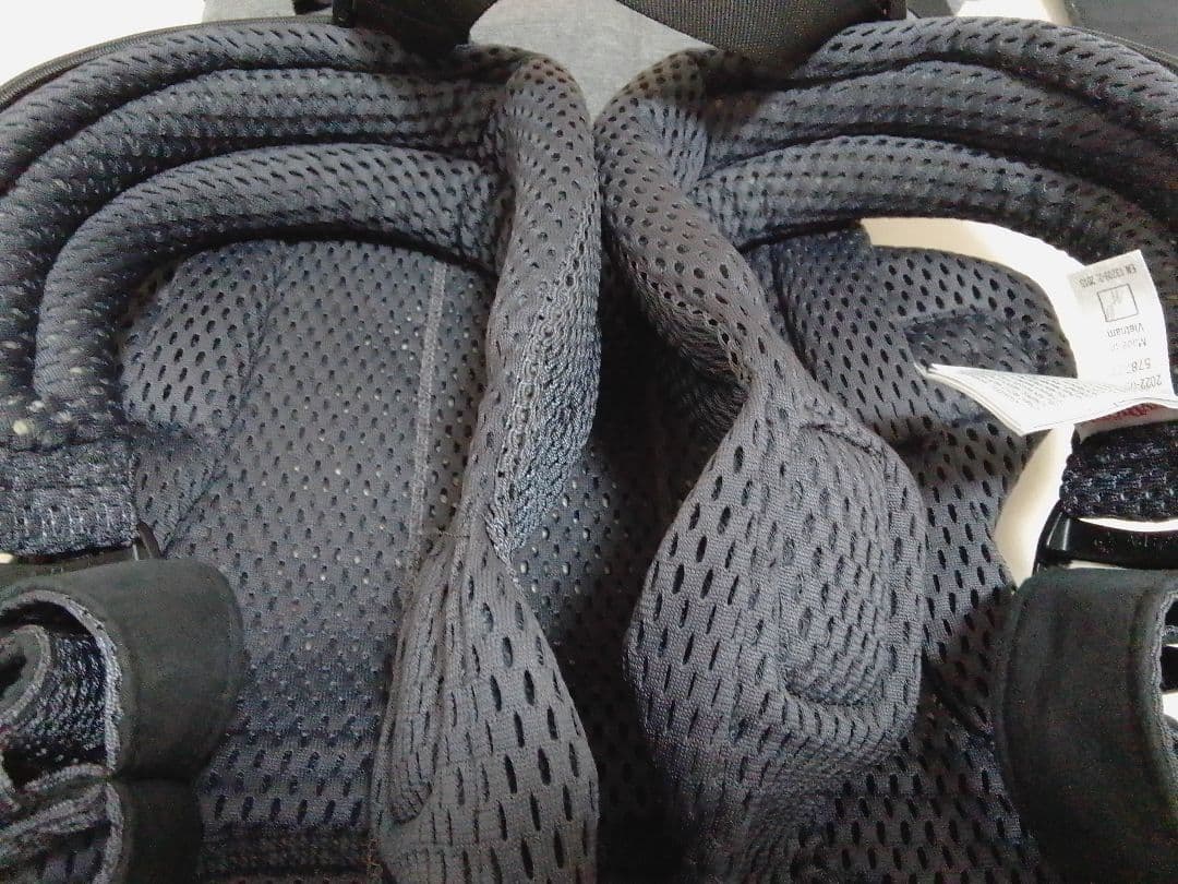 美品 ベビービョルン ハーモニー アンスラサイト 抱っこ紐 メッシュ