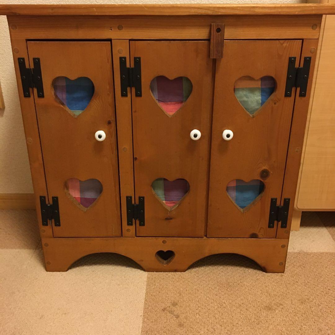 カントリー家具ハートくり抜き木製キャビネット