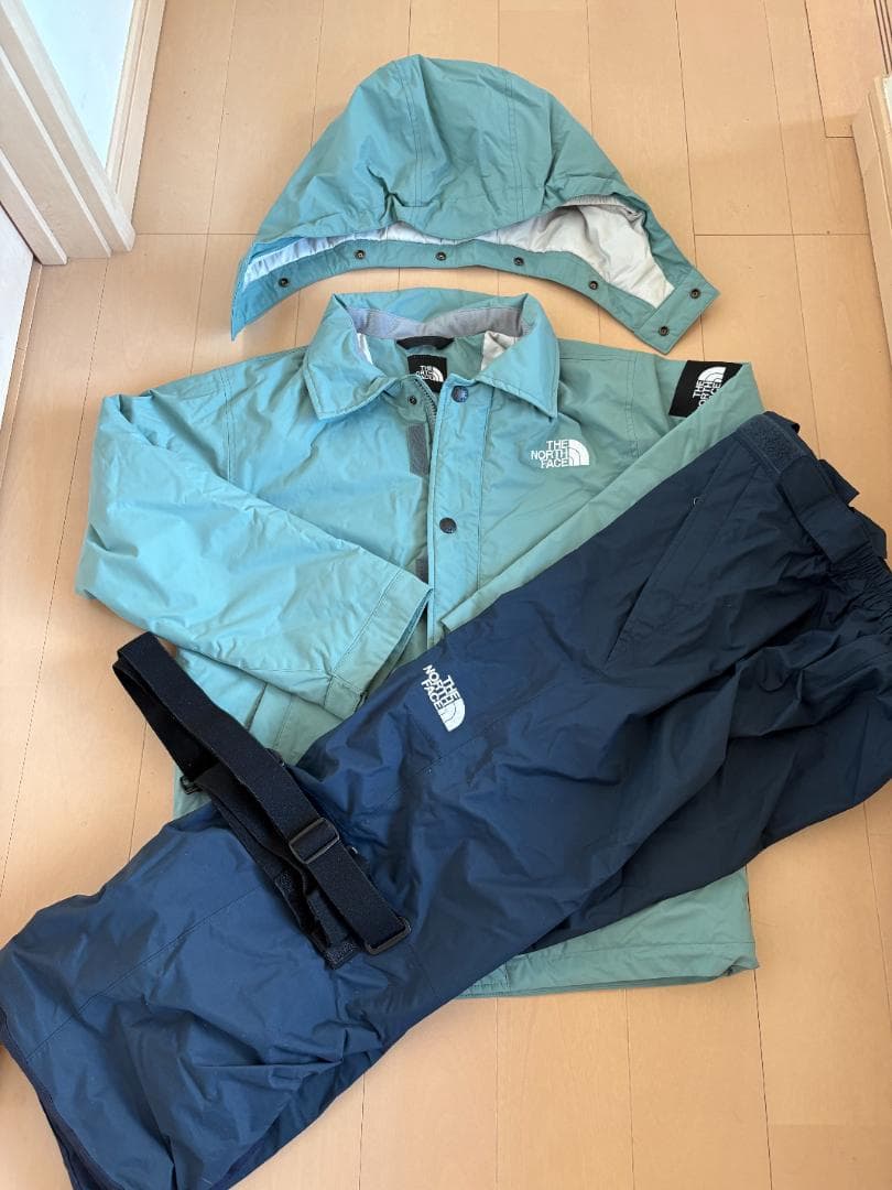 りりり　THE NORTH FACE キッズ スキーウェア 上下セット