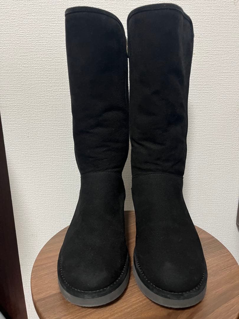 UGG アブリー ブラック ムートンブーツ