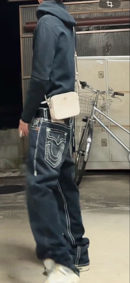 パンツ True Religion Billy Relaxed Bootcut 32