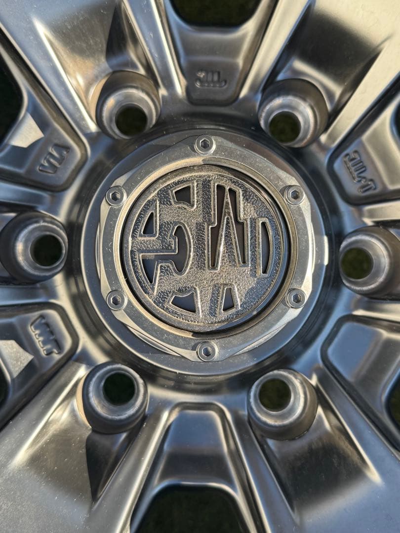 ⭐︎プラド150 後期⭐︎タイヤ⭐︎アルミホイールセット⭐︎美品⭐︎低走行