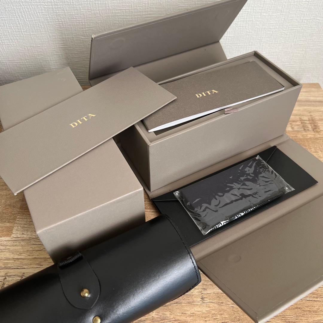 DRX-2082-B-BLK-GLD-62 EXILE ATSUSHI着用モデル